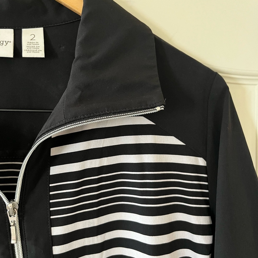 Sale! Chico’s Black & White Lightweight Jacket Zipper Women’s Size Large - Picture 5 of 16
